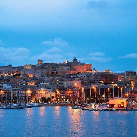 Casa Storica Di Charme Con Vista Mare Nel Cuore Di Cagliari Ngoại thất bức ảnh
