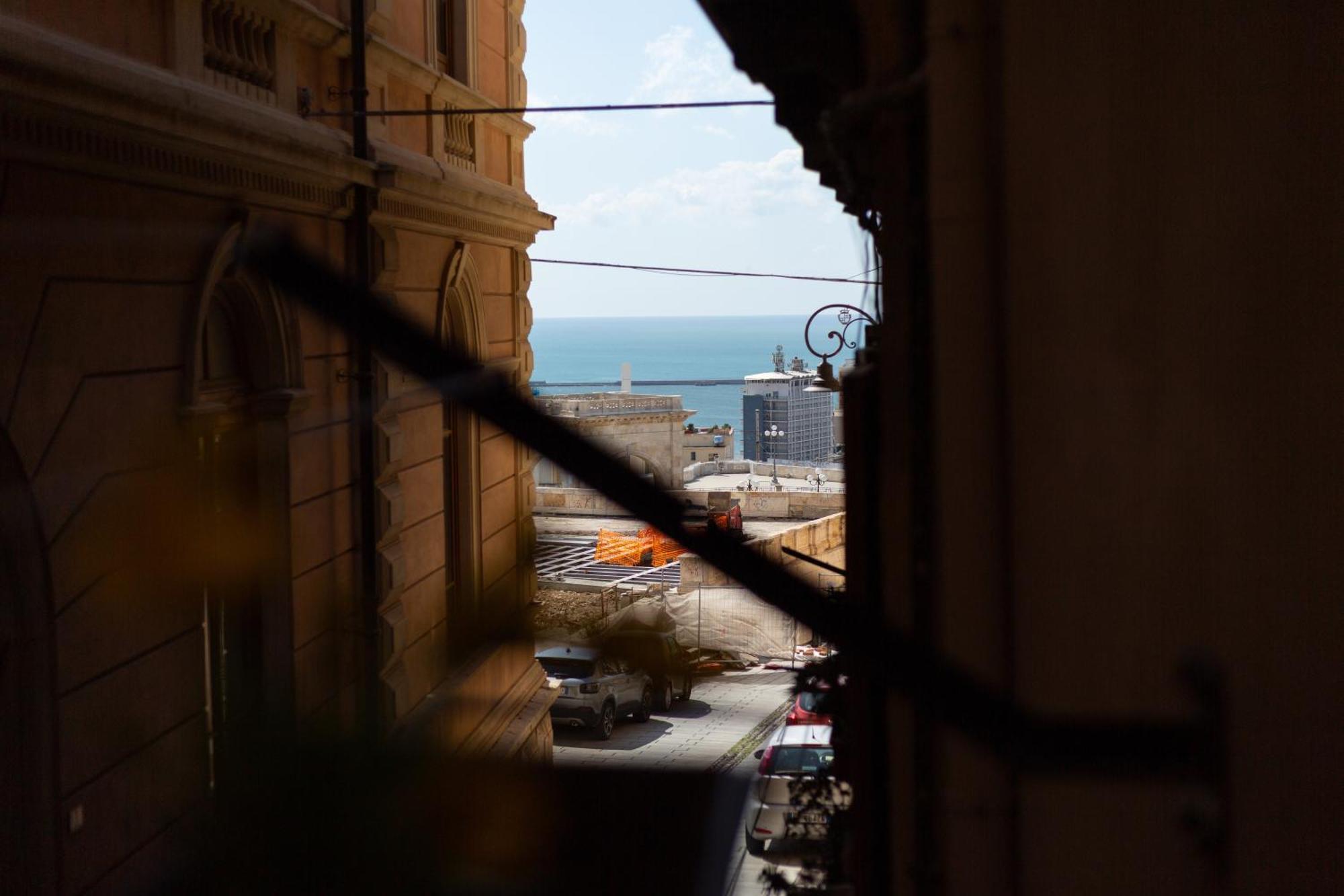 Casa Storica Di Charme Con Vista Mare Nel Cuore Di Cagliari Ngoại thất bức ảnh